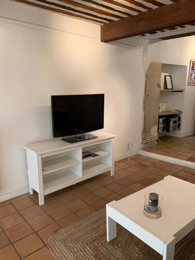 Au 10 Apartment LʼIsle-sur-la-Sorgue Exterior foto